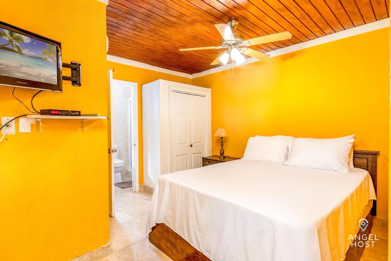 Chalk Sound Beach Residences Near Sapodilla Bay Beach By Angel Host! Taylor Bay Beach Exterior foto