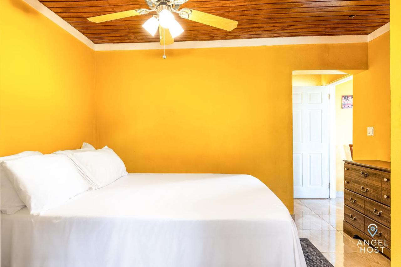 Chalk Sound Beach Residences Near Sapodilla Bay Beach By Angel Host! Taylor Bay Beach Exterior foto